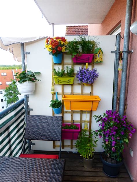 10 Creative Ideas For Balcony Planters