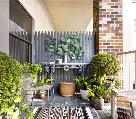 Create Privacy with Balcony Plants