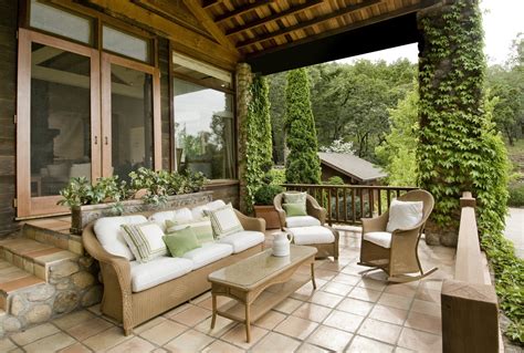 Create A Mediterranean Oasis On Your Balcony