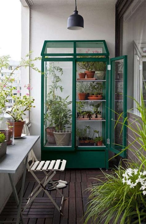 Designing Your Perfect Balcony Greenhouse