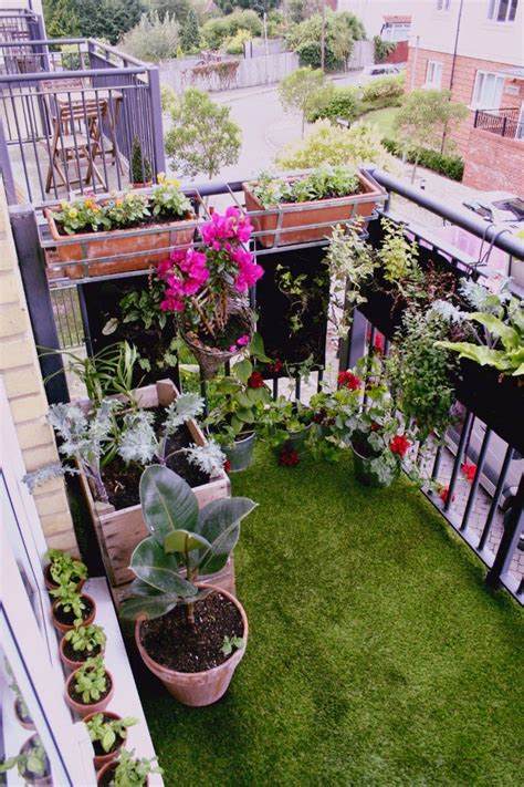 Gardening Hacks For Small Balcony Spaces