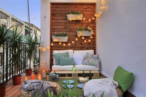 How To Create A Mediterranean Balcony Oasis