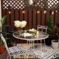 How to Create a Retreat on Your Balcony with Plants