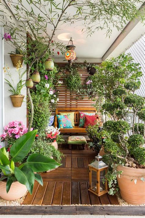 How To Maximize Space In Balcony Gardening