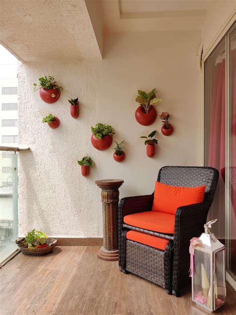 How to Use Edible Plants to Beautify Your Balcony