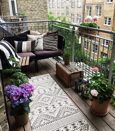 How To Use Plants To Create Privacy On Your Balcony